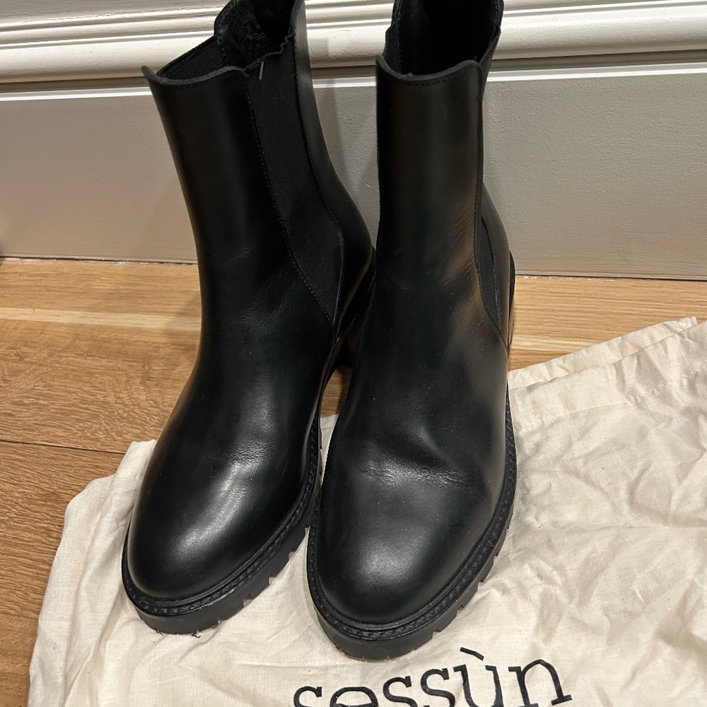 Sessun Pierce Leather Chelsea boots 37